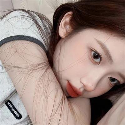 跪毯旁的眼泪